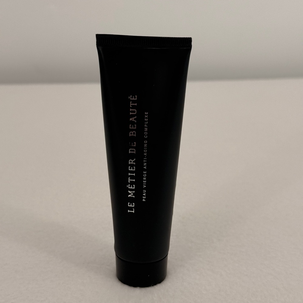 Le Metier de Beaute Peau Vierge Anti-Aging Complexe Tinted Treatment Black Tube